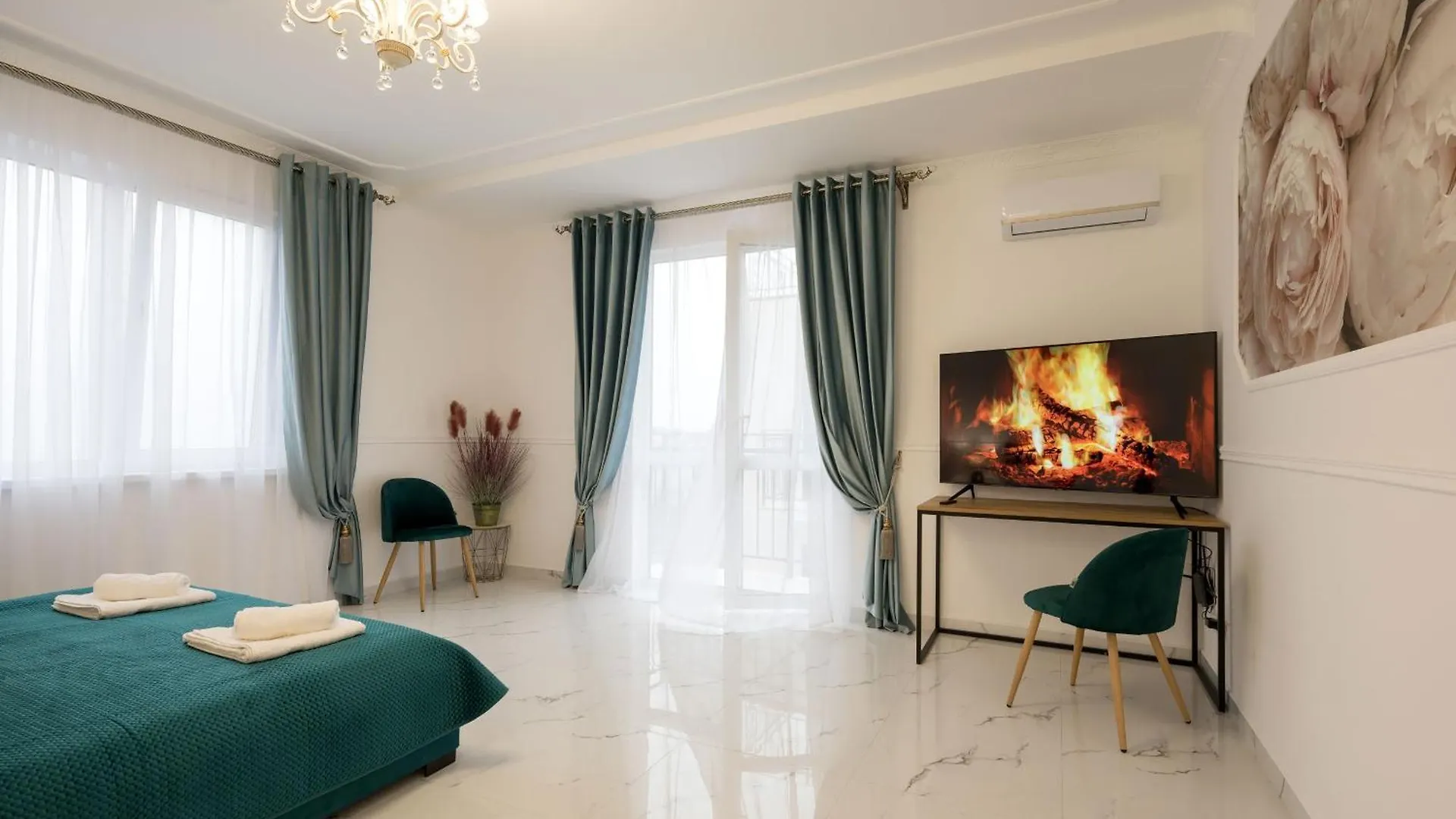 Sun Apartments Осокорки 키예프