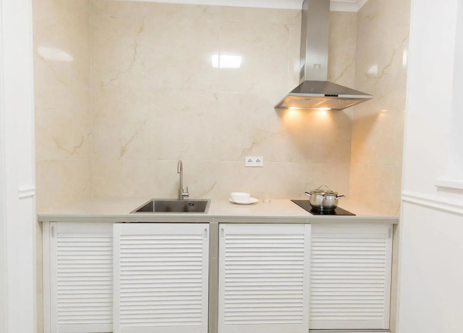 Sun Apartments Осокорки 키예프