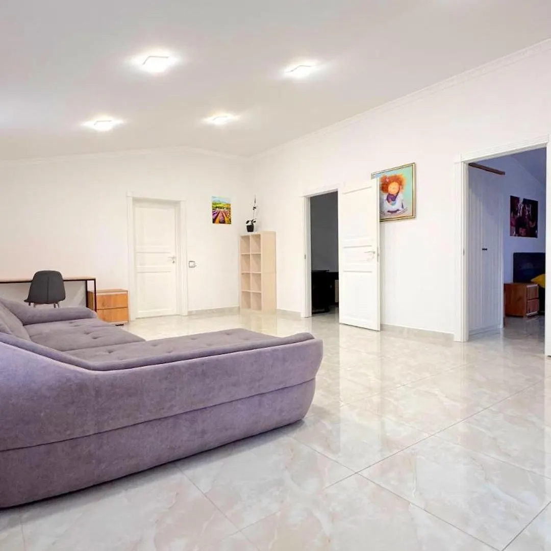 Sun Apartments Осокорки 키예프