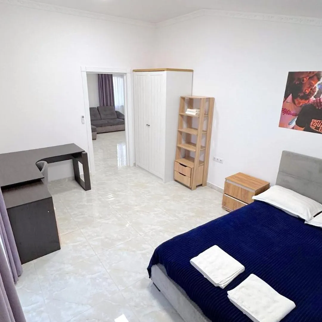 Sun Apartments Осокорки 키예프